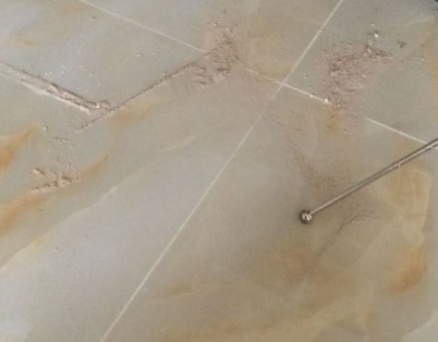 瓦房店瓷砖空鼓维修公司分享粘合剂选择不当在瓷砖铺贴过程中可能导致以下问题